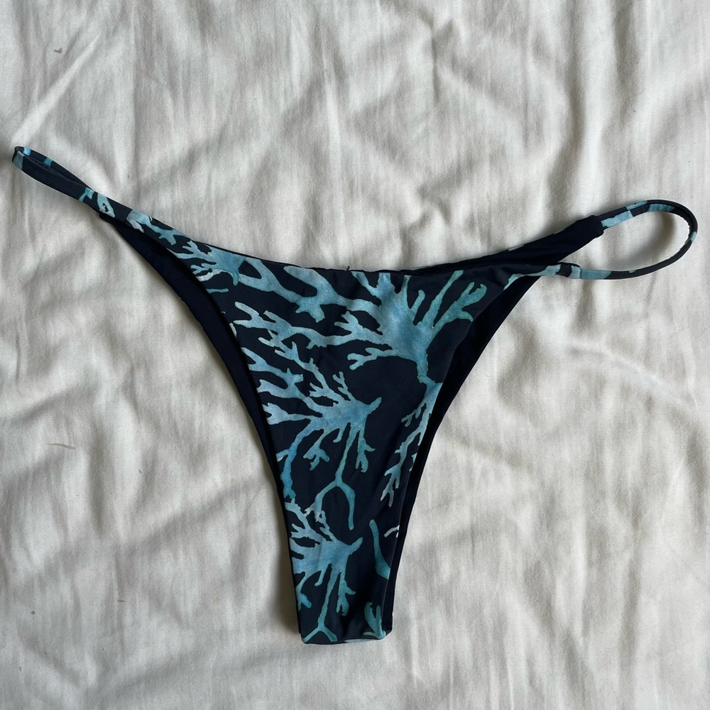 San Lorenzo kini bottom